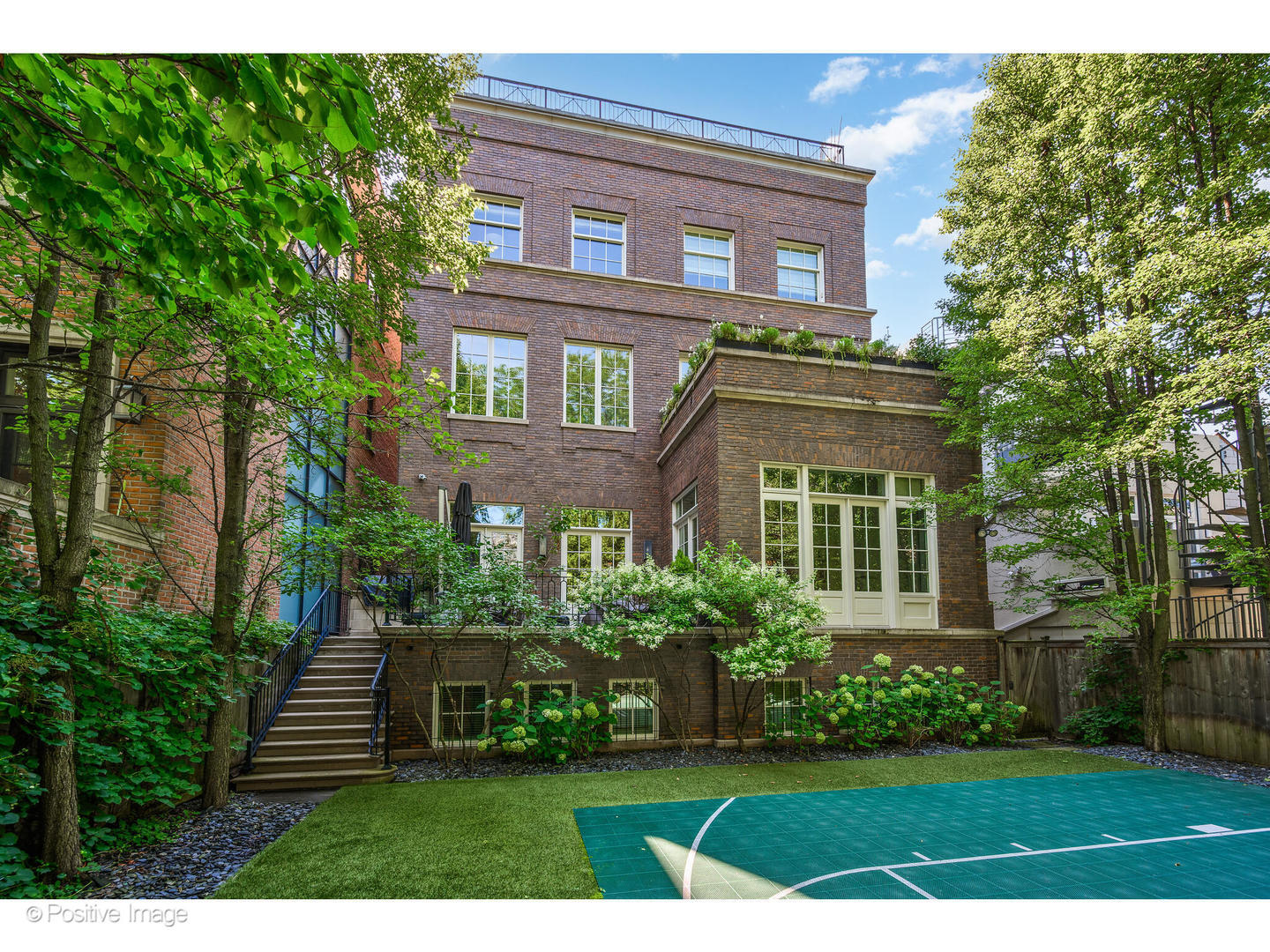 1853 N Burling St Chicago, IL 60614