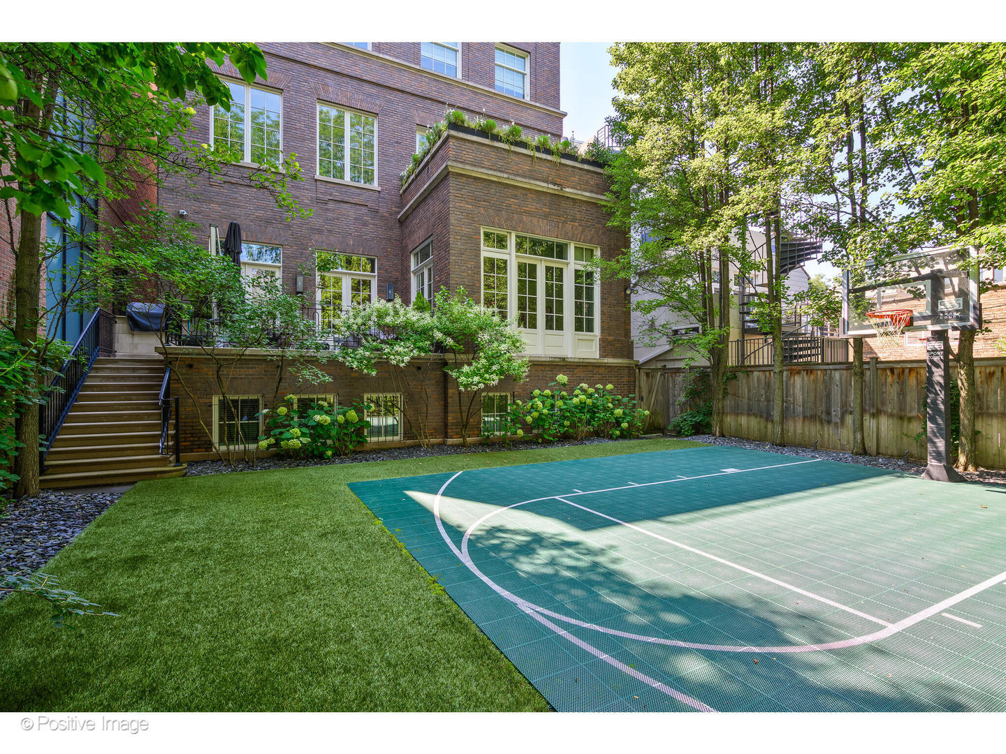 1853 N Burling St Chicago, IL 60614