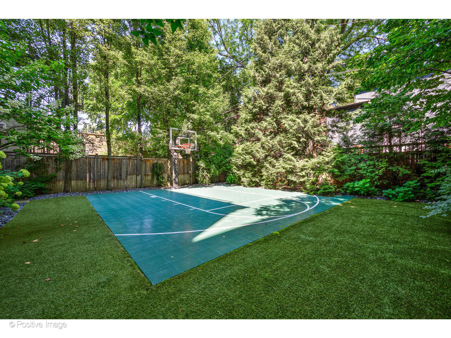 1853 N Burling St Chicago, IL 60614