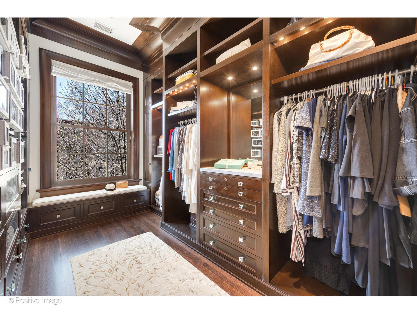 1853 N Burling St Chicago, IL 60614