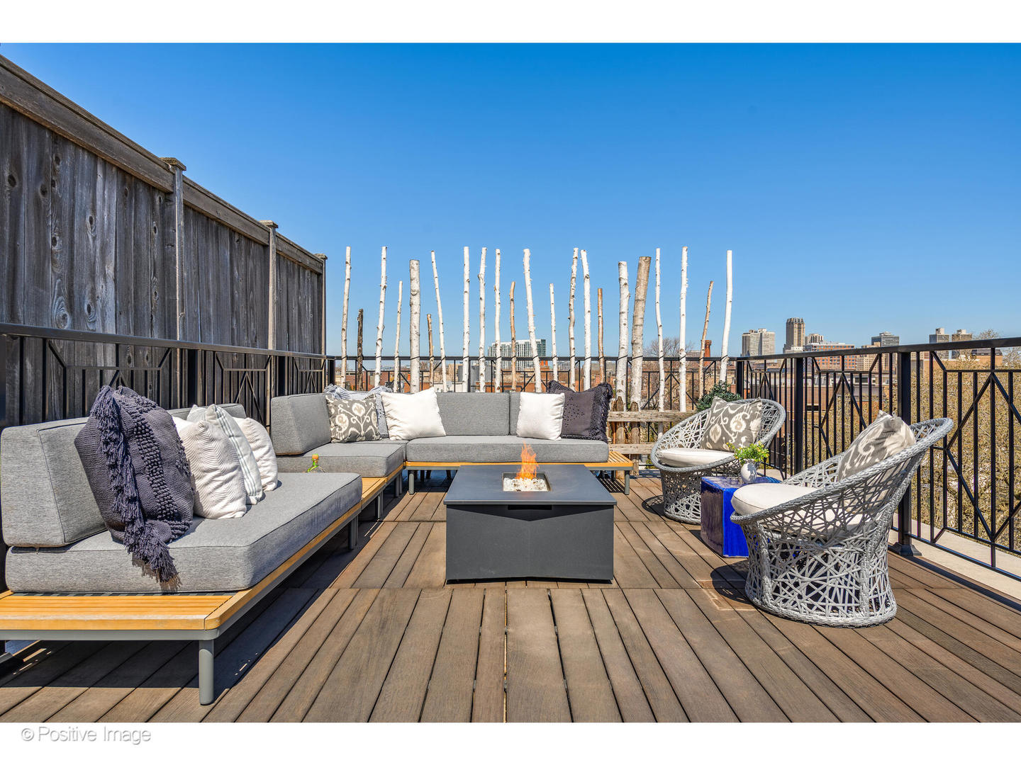 1853 N Burling St Chicago, IL 60614