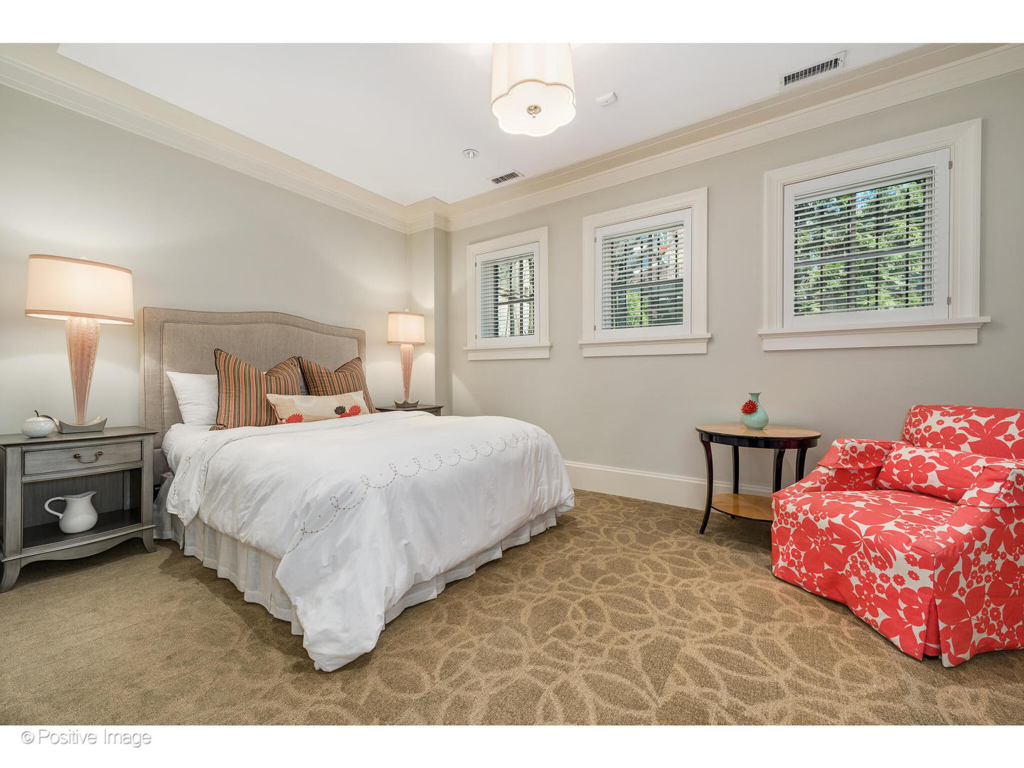 1853 N Burling St Chicago, IL 60614