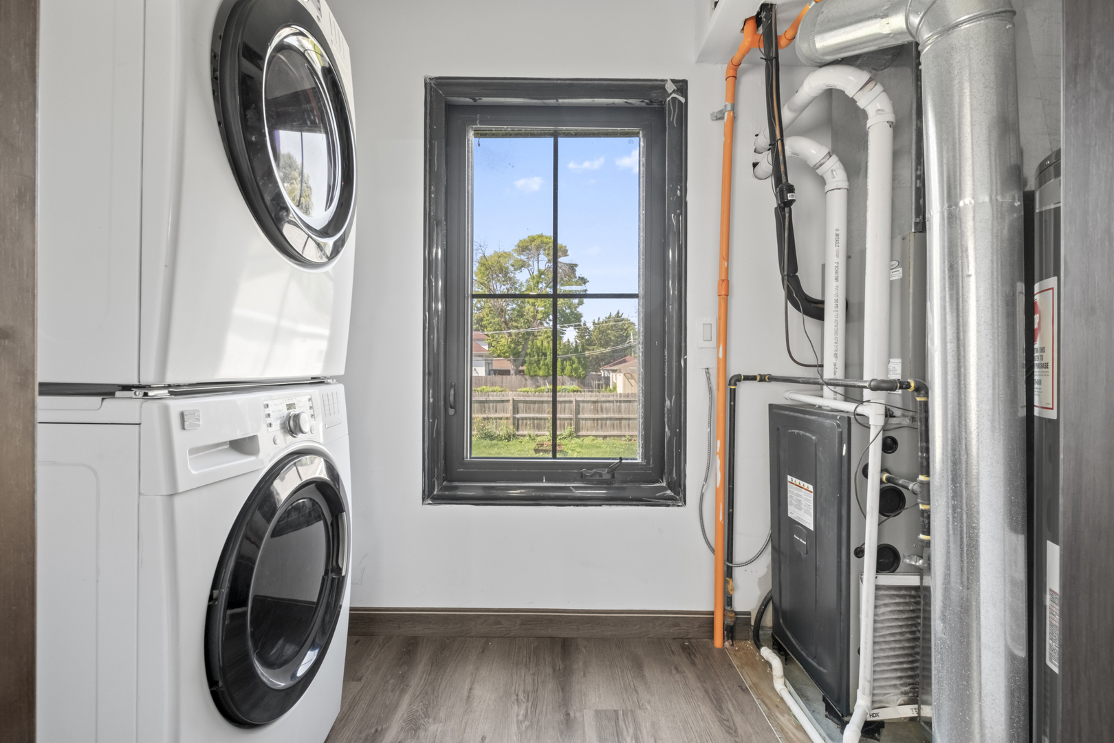 2307 Lk St #2 Evanston, IL 60201