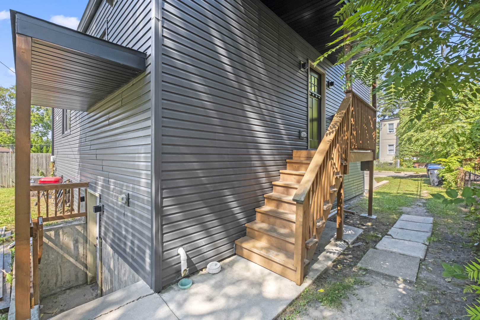 2307 Lk St #2 Evanston, IL 60201