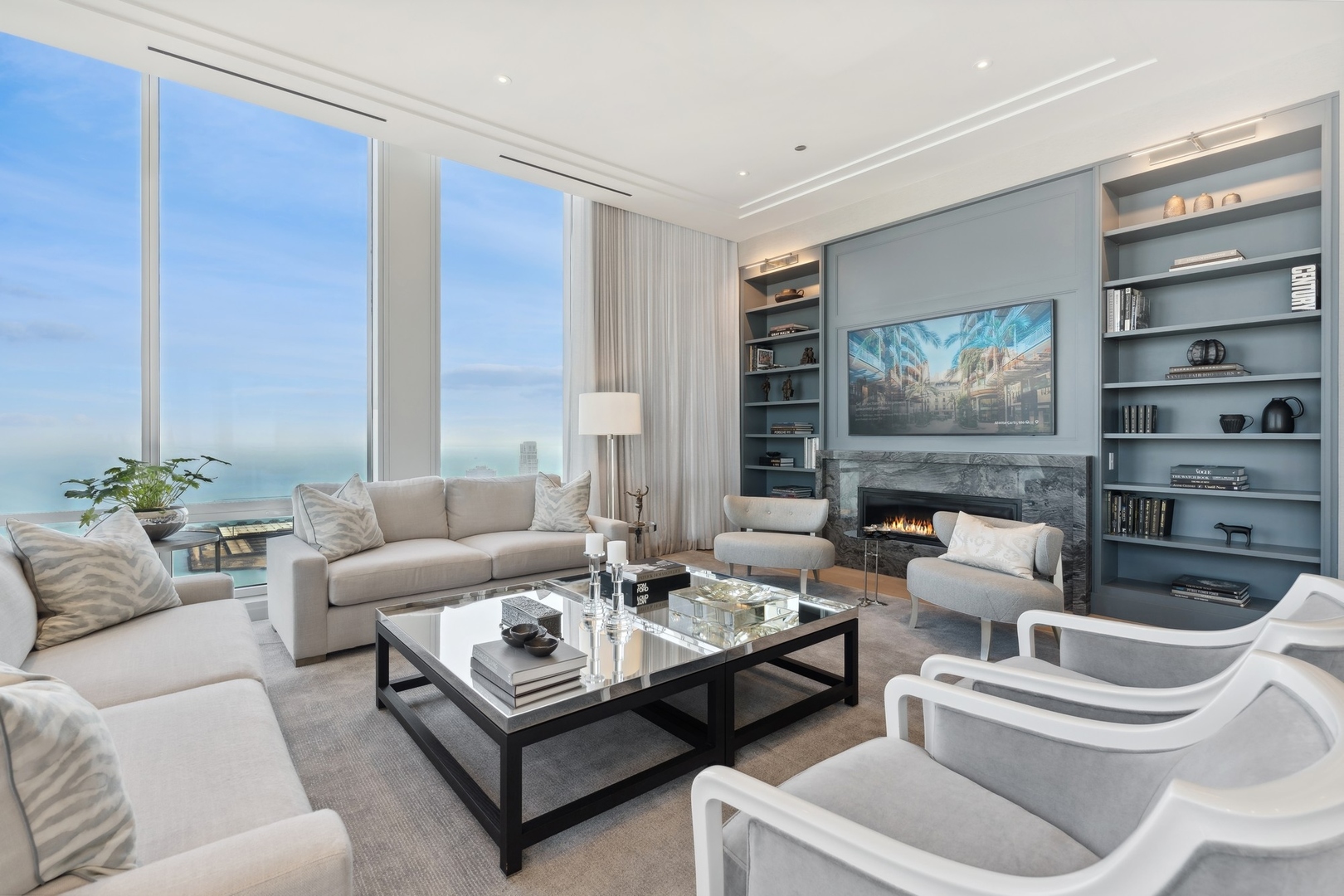 14 W Superior St #7000 Chicago, IL 60654