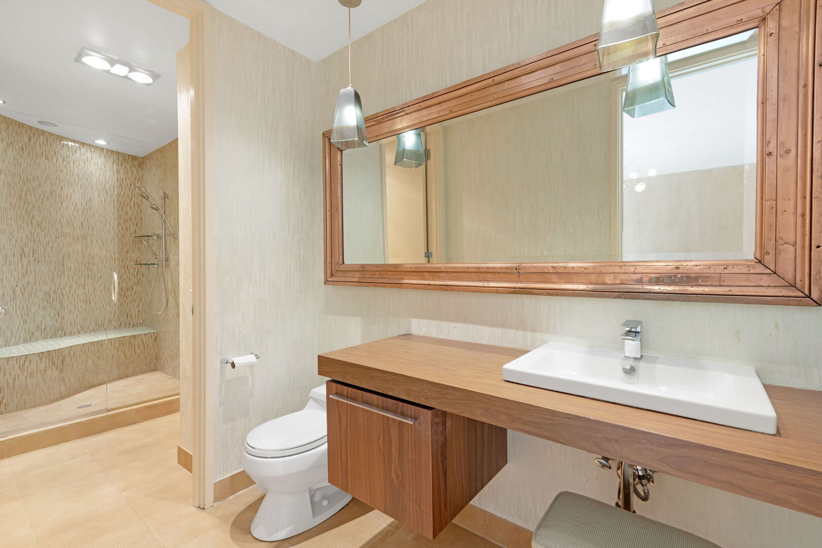 2705 Bentley Rd Highland Park, IL 60035