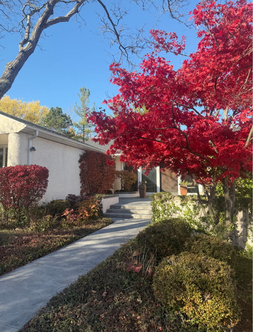 2705 Bentley Rd Highland Park, IL 60035