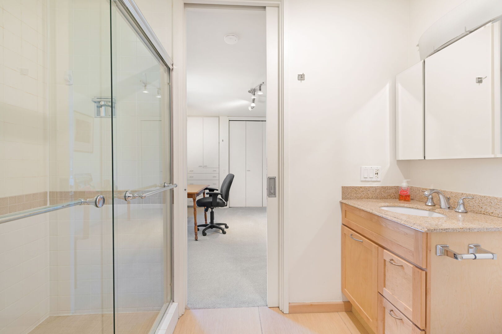 2705 Bentley Rd Highland Park, IL 60035