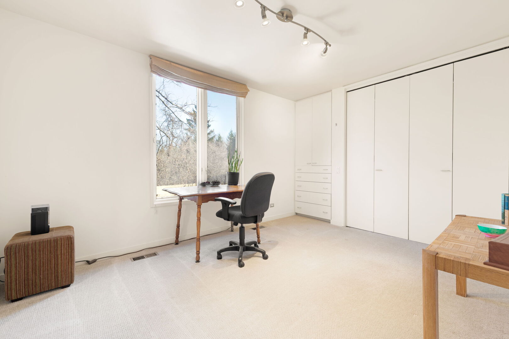 2705 Bentley Rd Highland Park, IL 60035