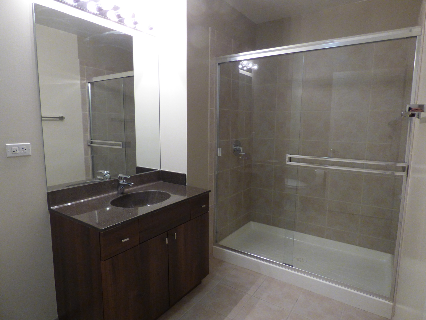 235 W Van Buren St #2104 Chicago, IL 60607