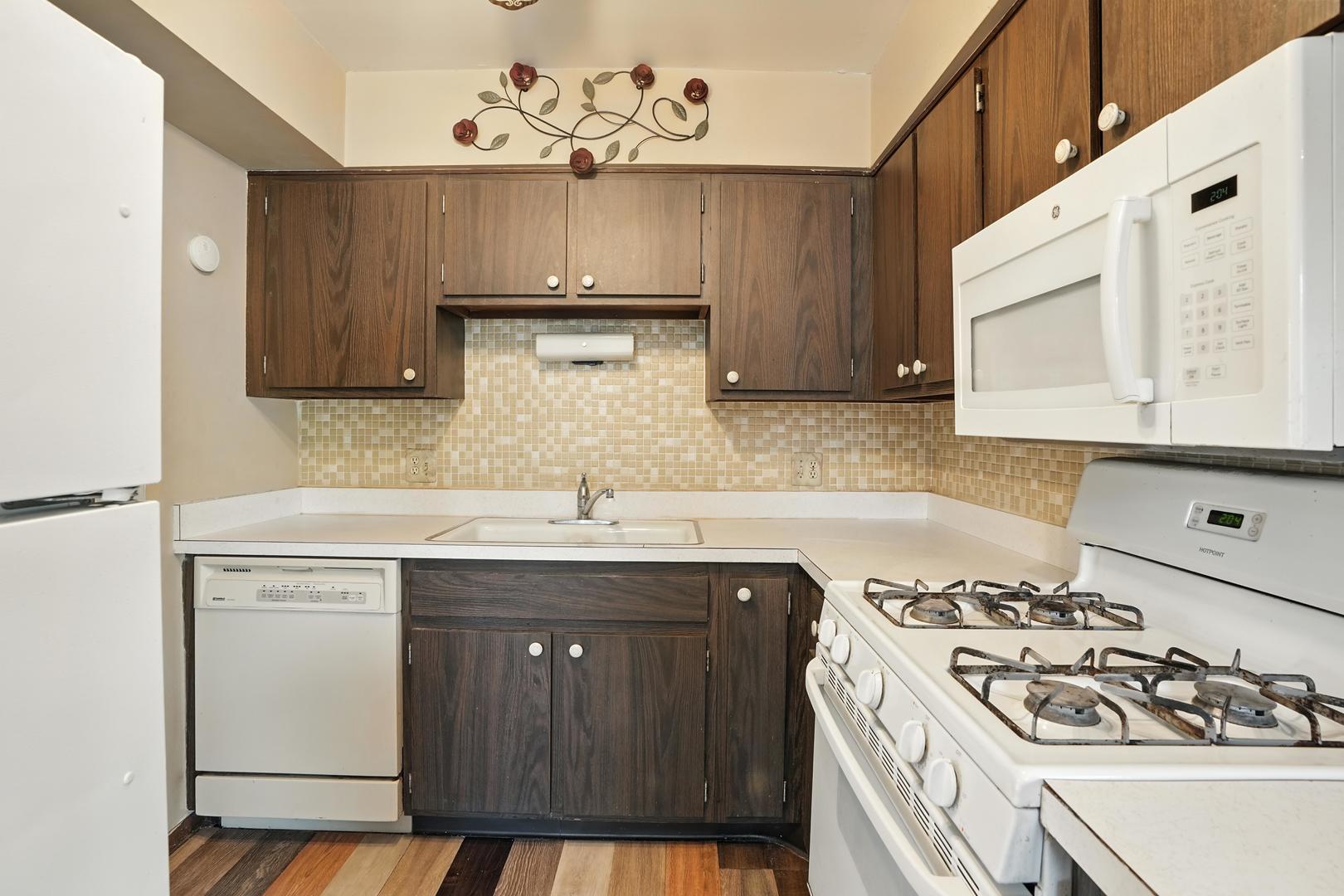 18205 Hart Dr #2B Homewood, IL 60430