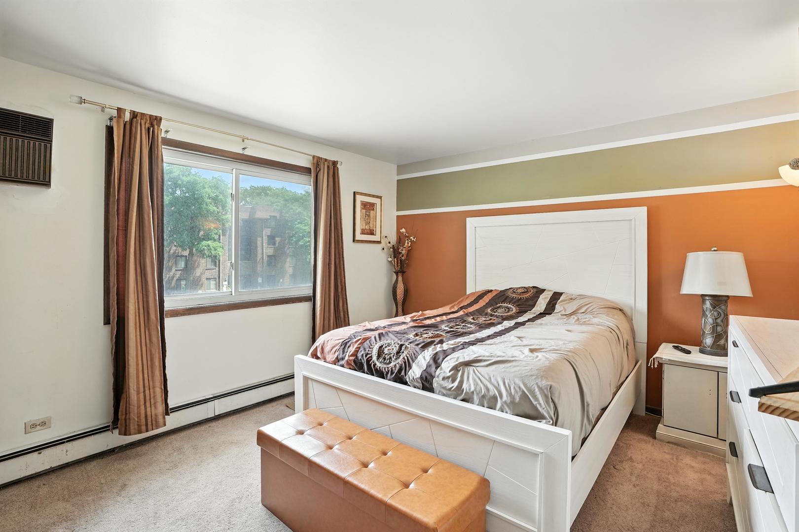 18205 Hart Dr #2B Homewood, IL 60430