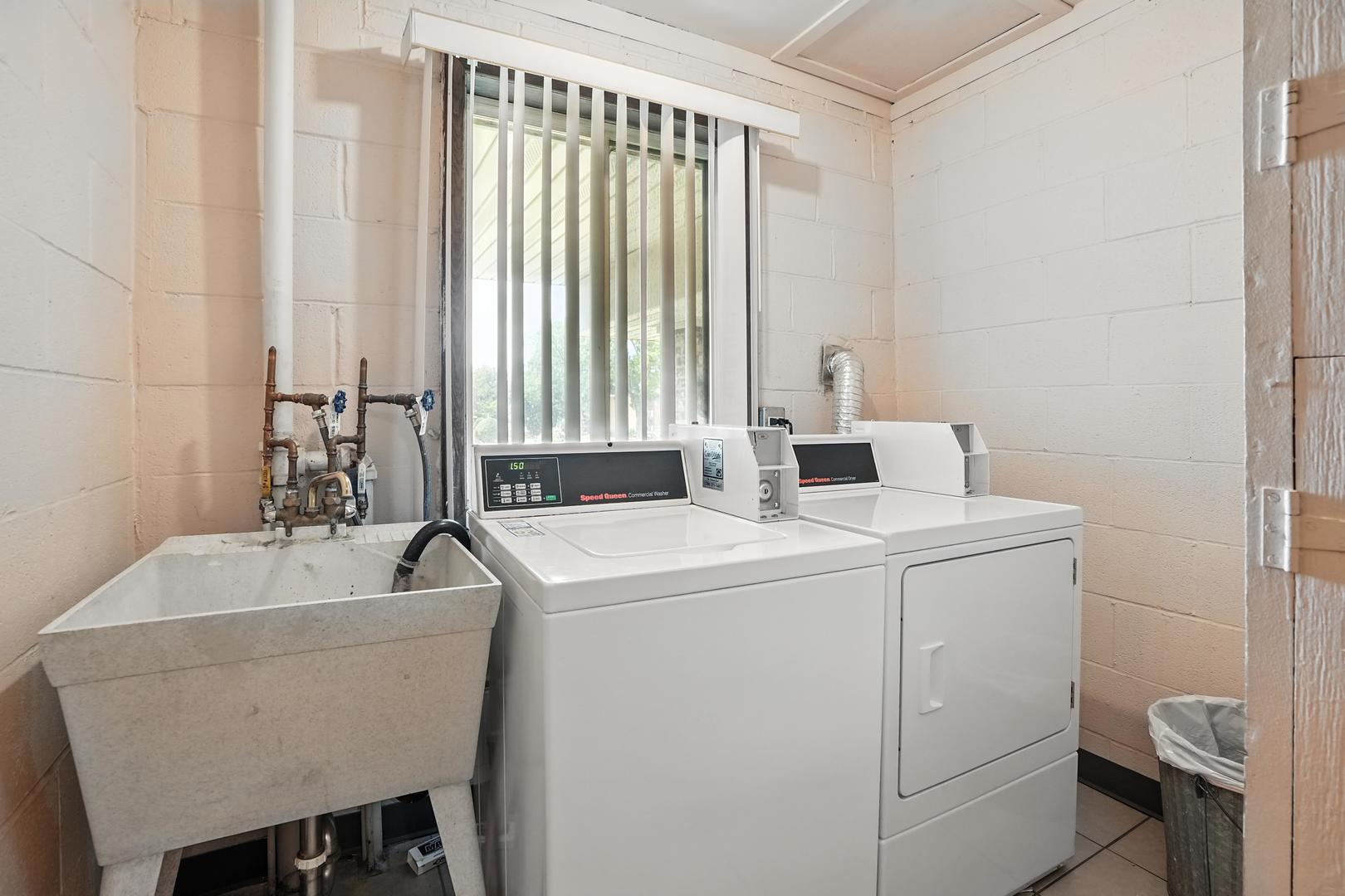 18205 Hart Dr #2B Homewood, IL 60430