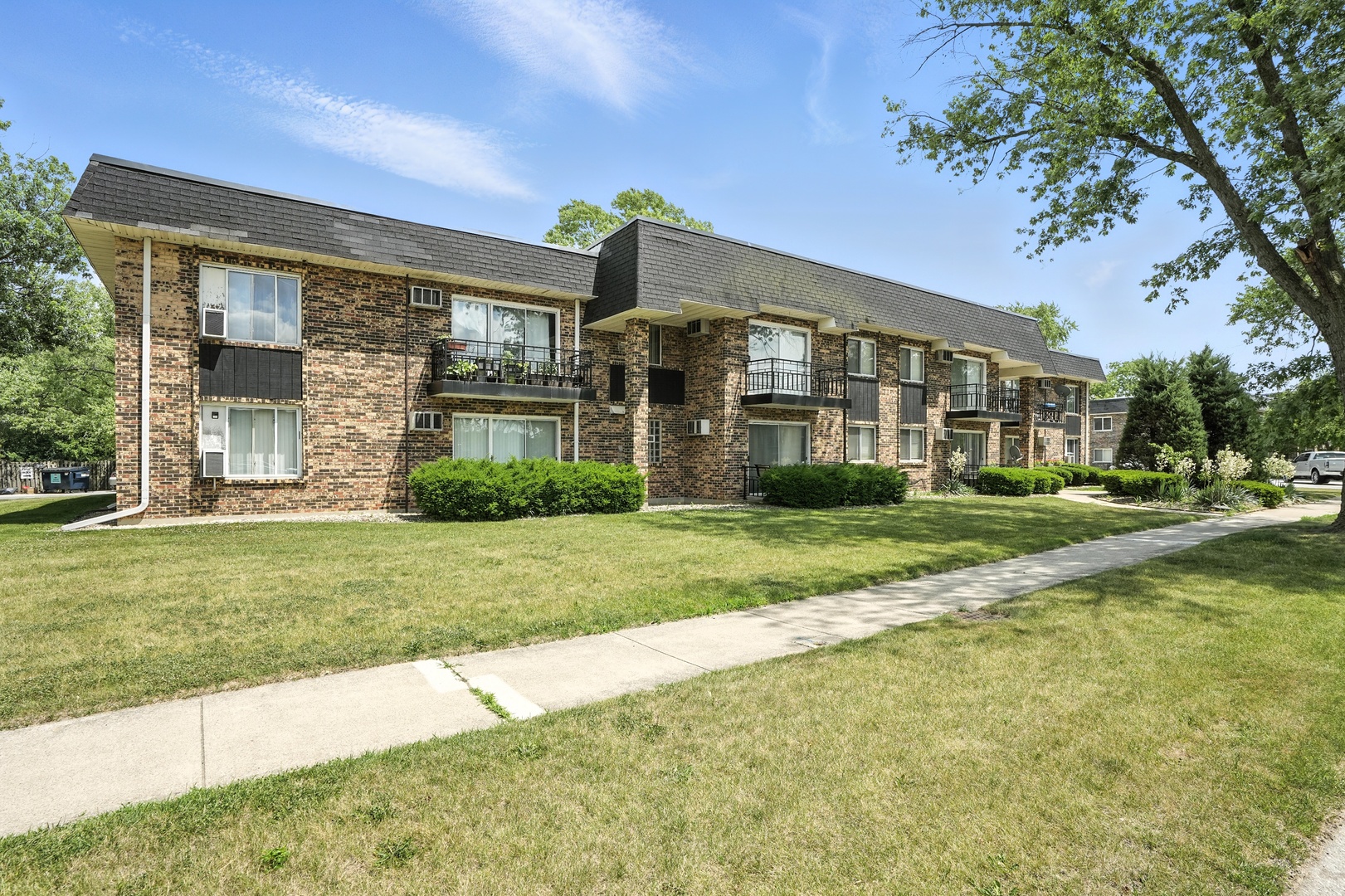 18205 Hart Dr #2B Homewood, IL 60430