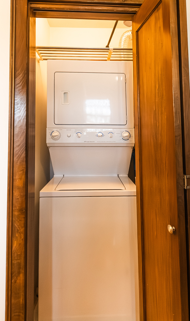 644 Harrison St #1 Oak Park, IL 60304