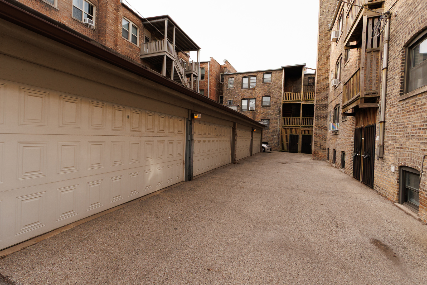 644 Harrison St #1 Oak Park, IL 60304