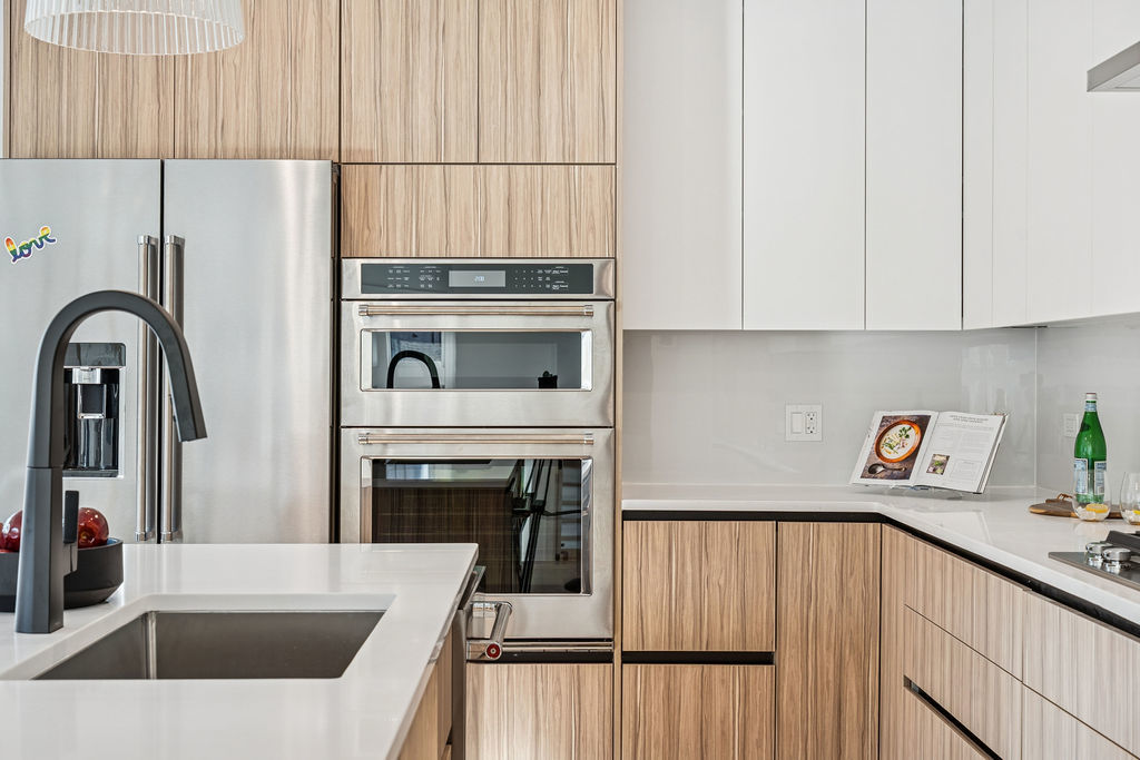 706 E 41st St Chicago, IL 60653