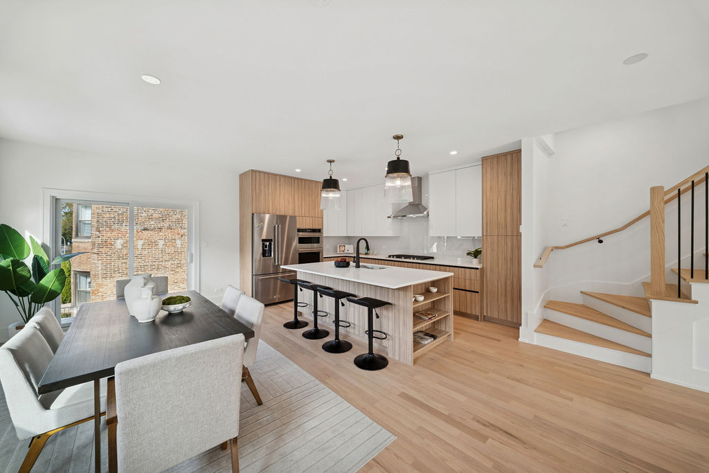 706 E 41st St Chicago, IL 60653