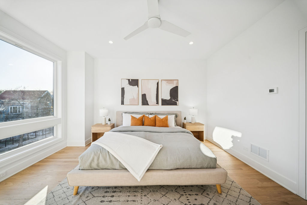 706 E 41st St Chicago, IL 60653