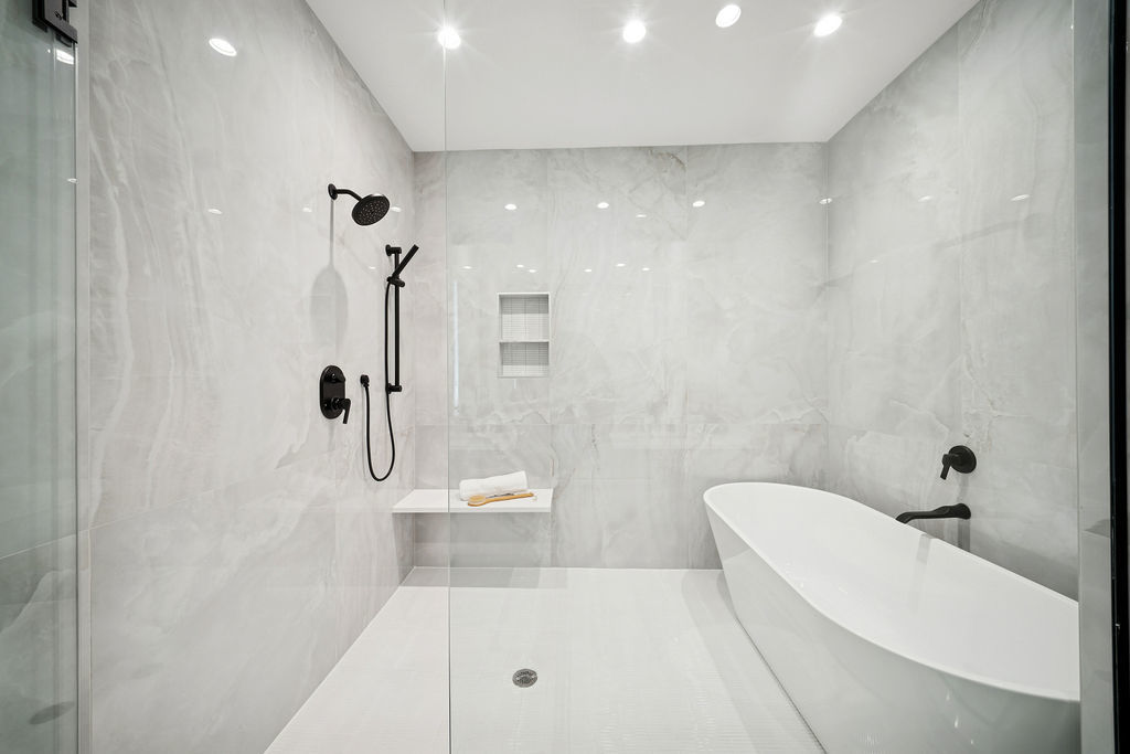 706 E 41st St Chicago, IL 60653