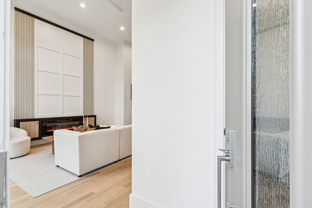 706 E 41st St Chicago, IL 60653