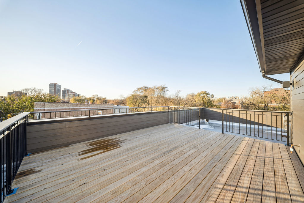 706 E 41st St Chicago, IL 60653