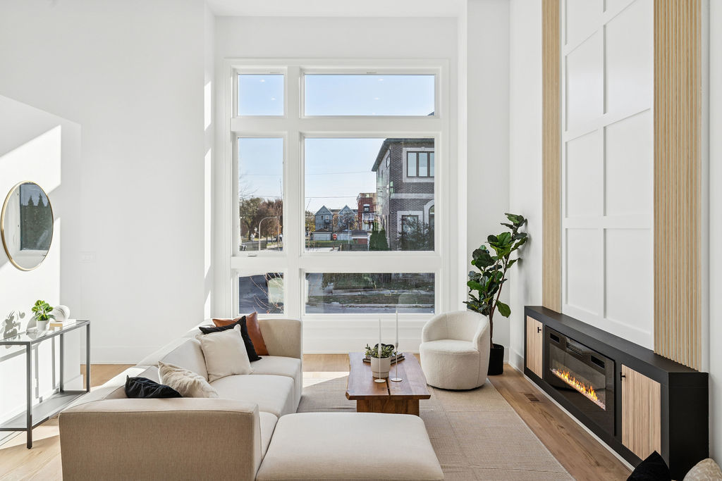 706 E 41st St Chicago, IL 60653