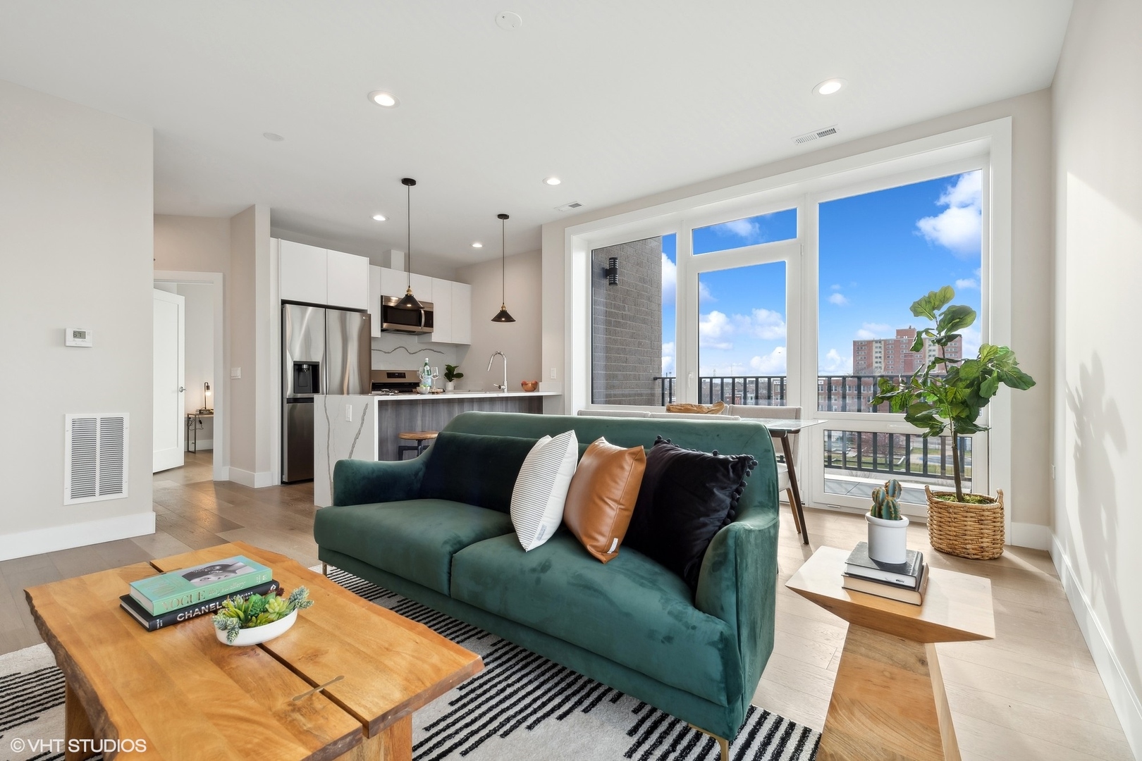 2342 W Adams St #406 Chicago, IL 60612