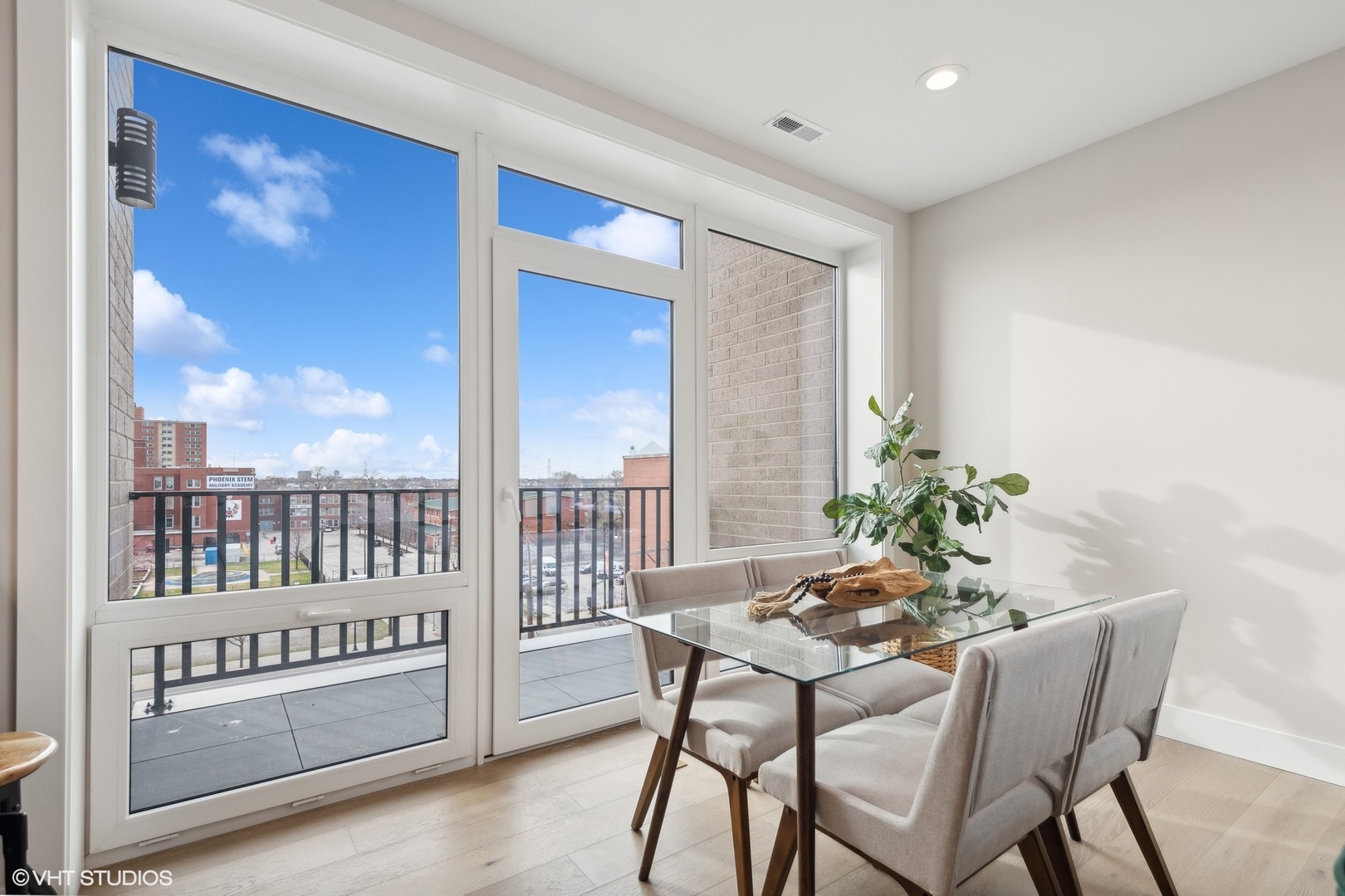 2342 W Adams St #406 Chicago, IL 60612