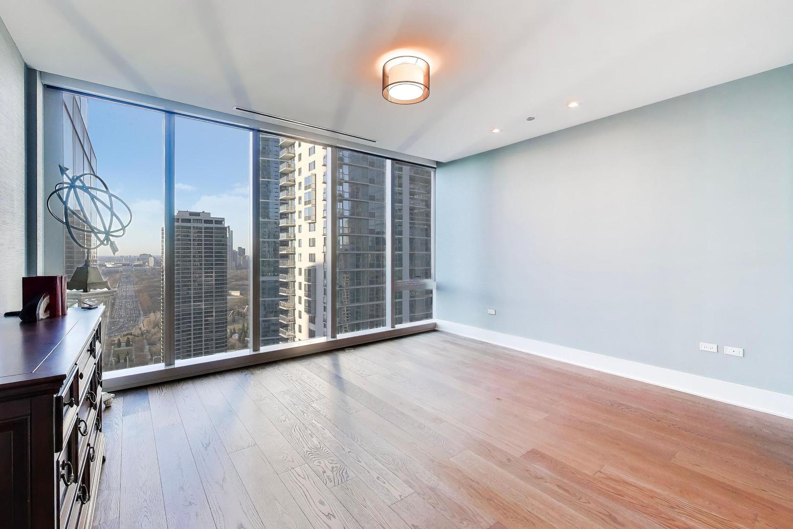 363 E Wacker Dr #2503 Chicago, IL 60601