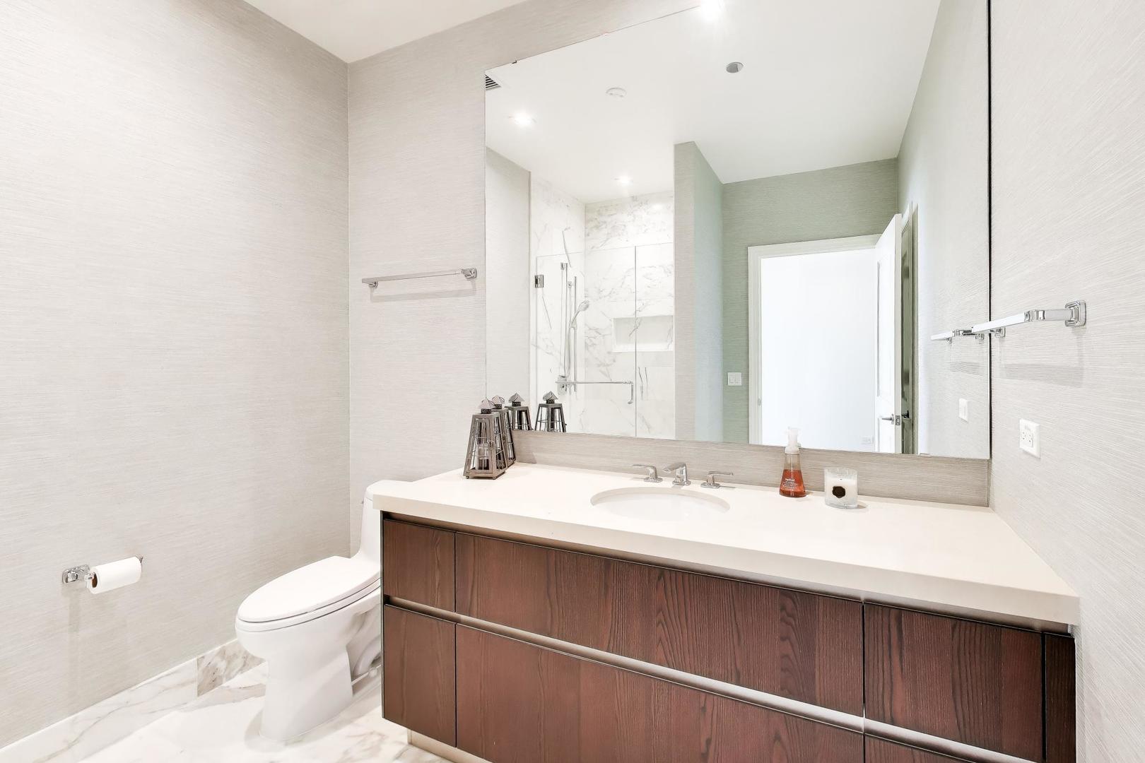 363 E Wacker Dr #2503 Chicago, IL 60601