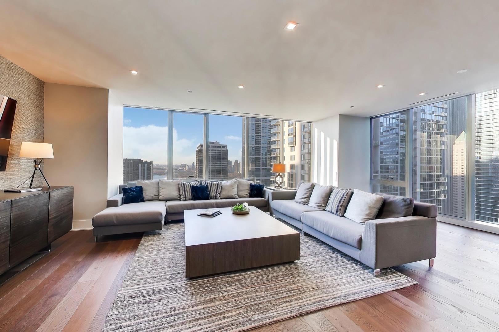 363 E Wacker Dr #2503 Chicago, IL 60601