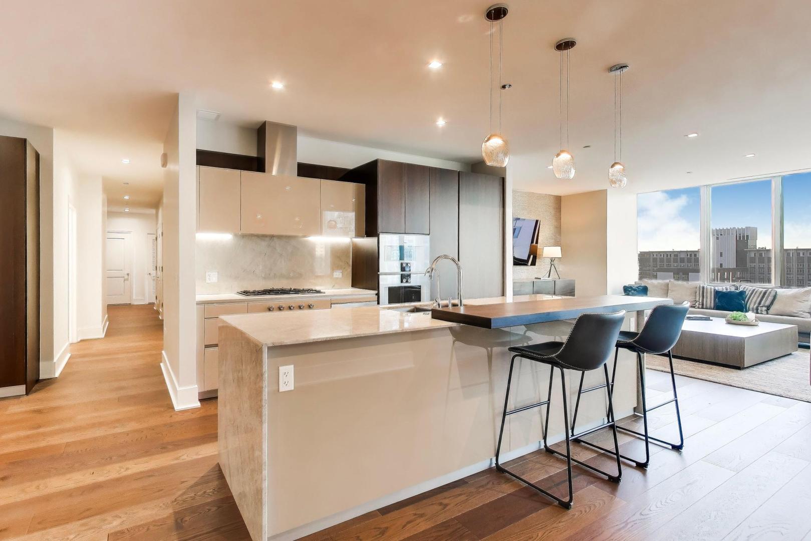 363 E Wacker Dr #2503 Chicago, IL 60601