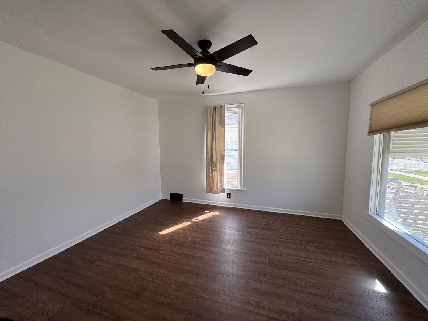 404 Sherman St Joliet, IL 60433