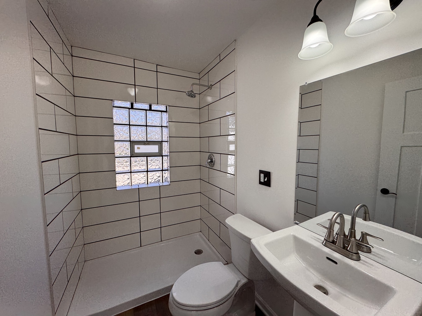 404 Sherman St Joliet, IL 60433