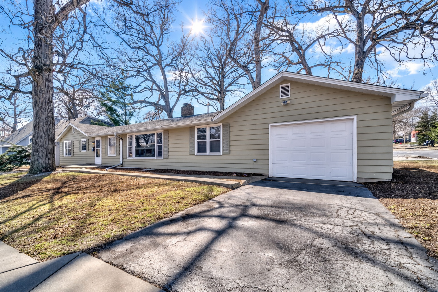 900 W Audrey Ave Joliet, IL 60436