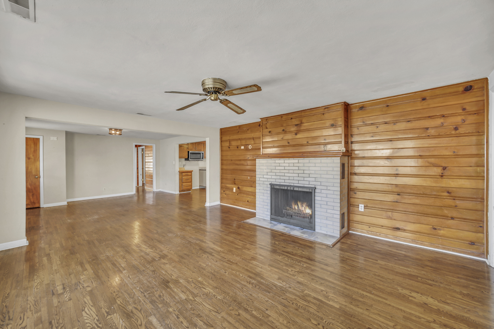 900 W Audrey Ave Joliet, IL 60436