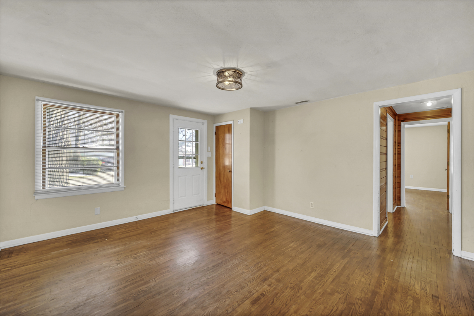 900 W Audrey Ave Joliet, IL 60436