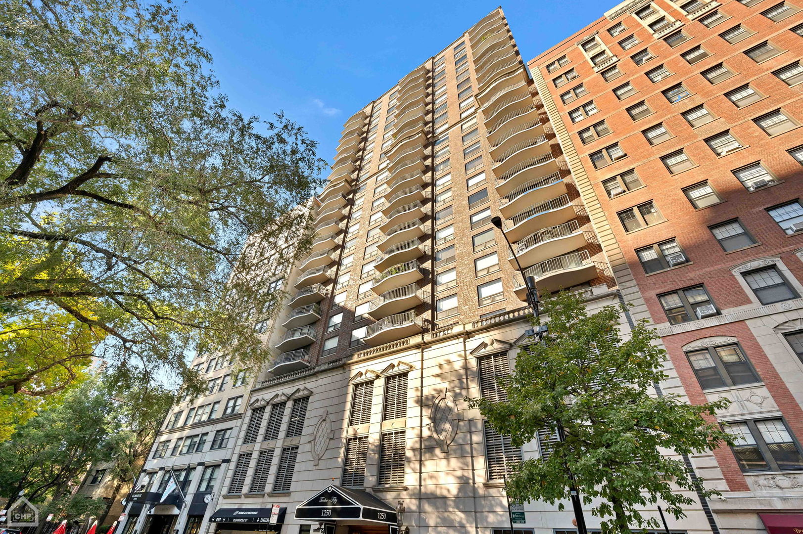 1250 N Dearborn St #17C