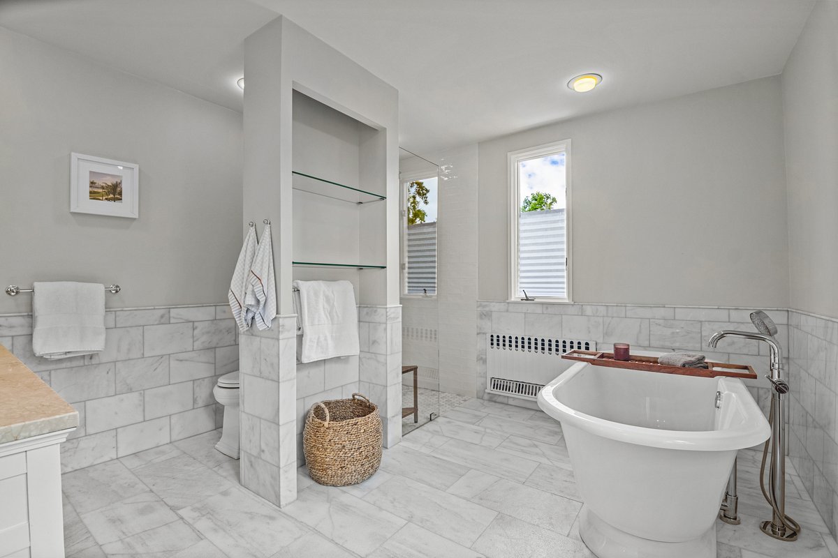 225 Hamilton St Evanston, IL 60202