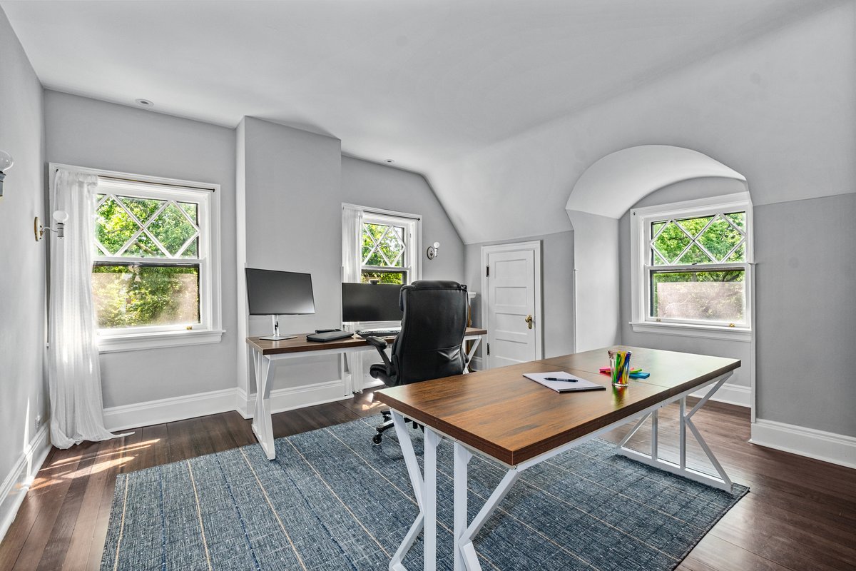 225 Hamilton St Evanston, IL 60202