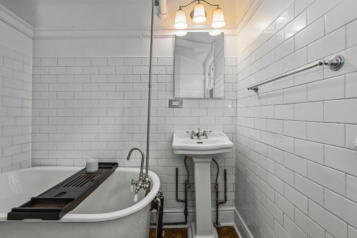 225 Hamilton St Evanston, IL 60202