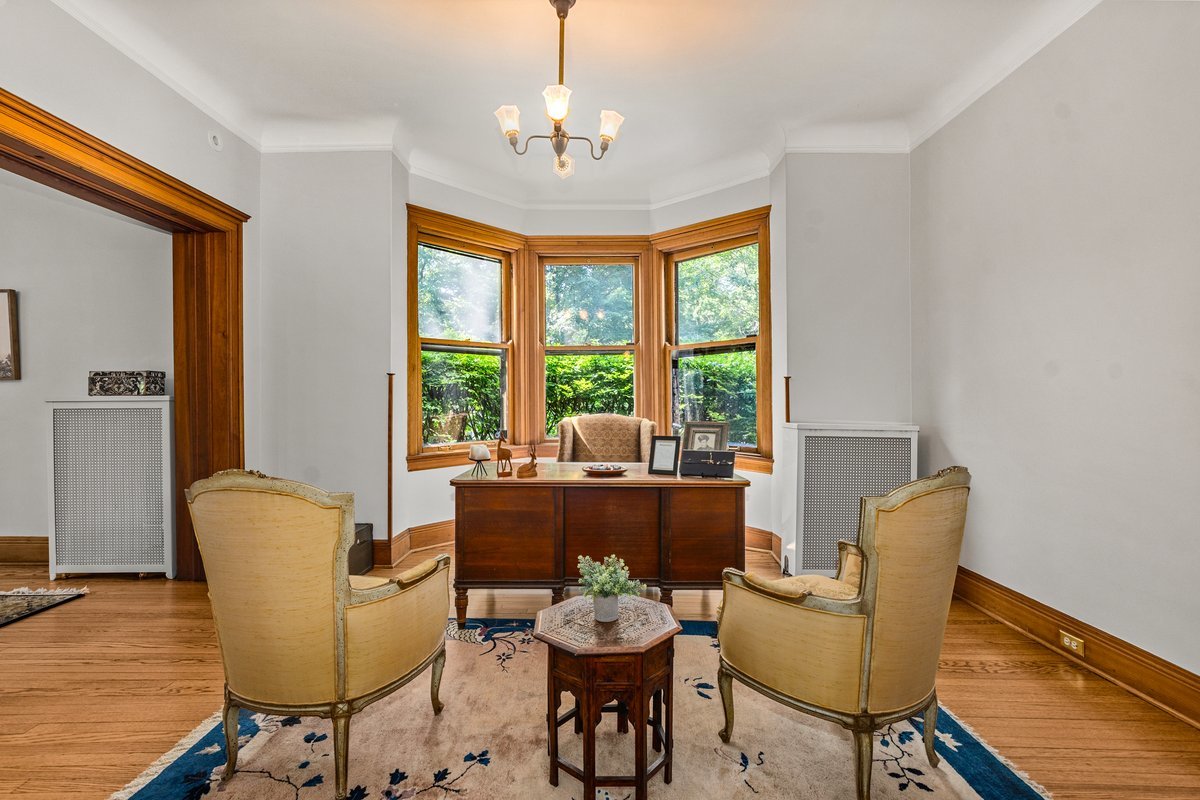 225 Hamilton St Evanston, IL 60202