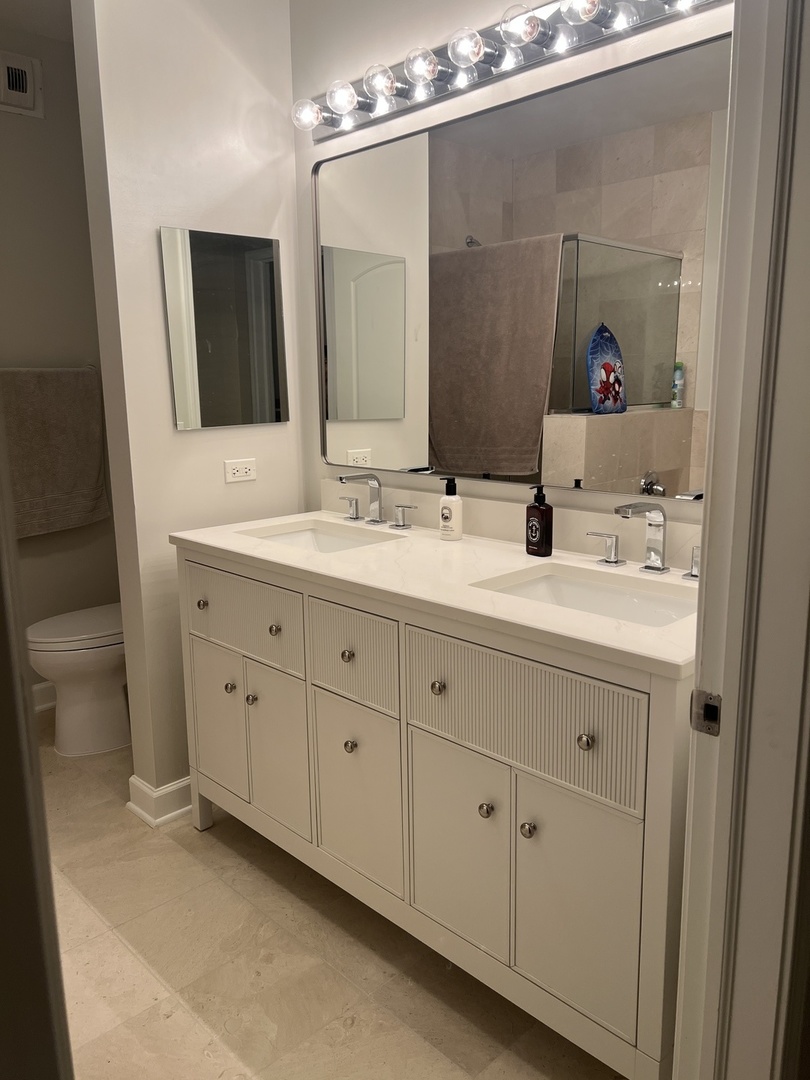 450 E WATERSIDE Dr #1310 Chicago, IL 60601