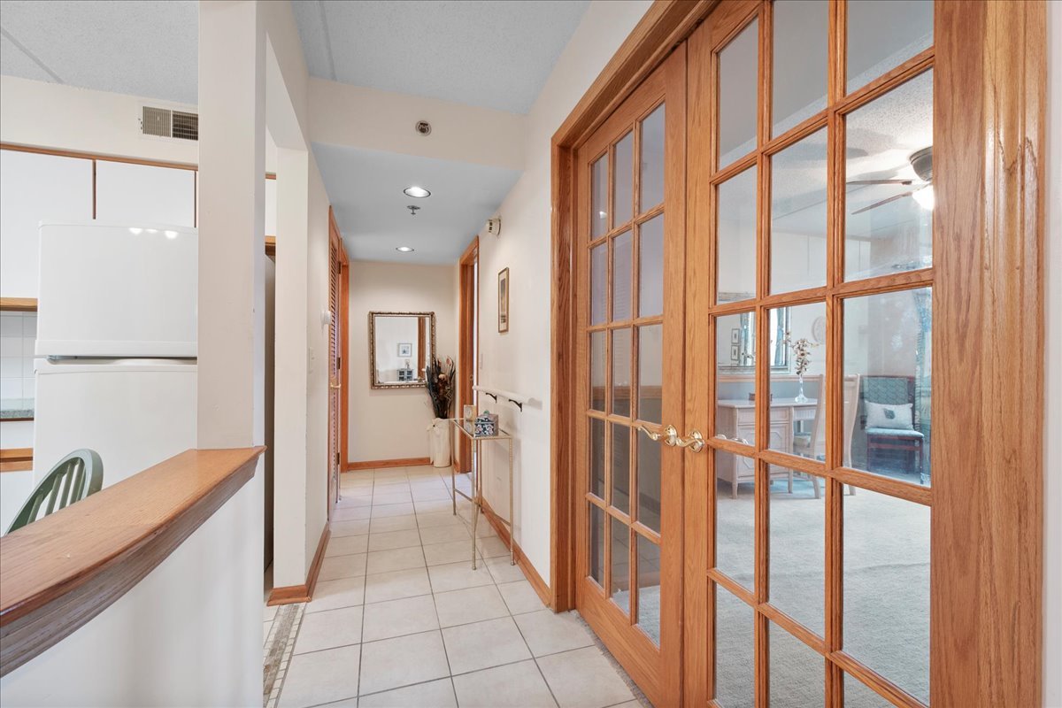 6755 N Milwaukee Ave #404 Niles, IL 60714