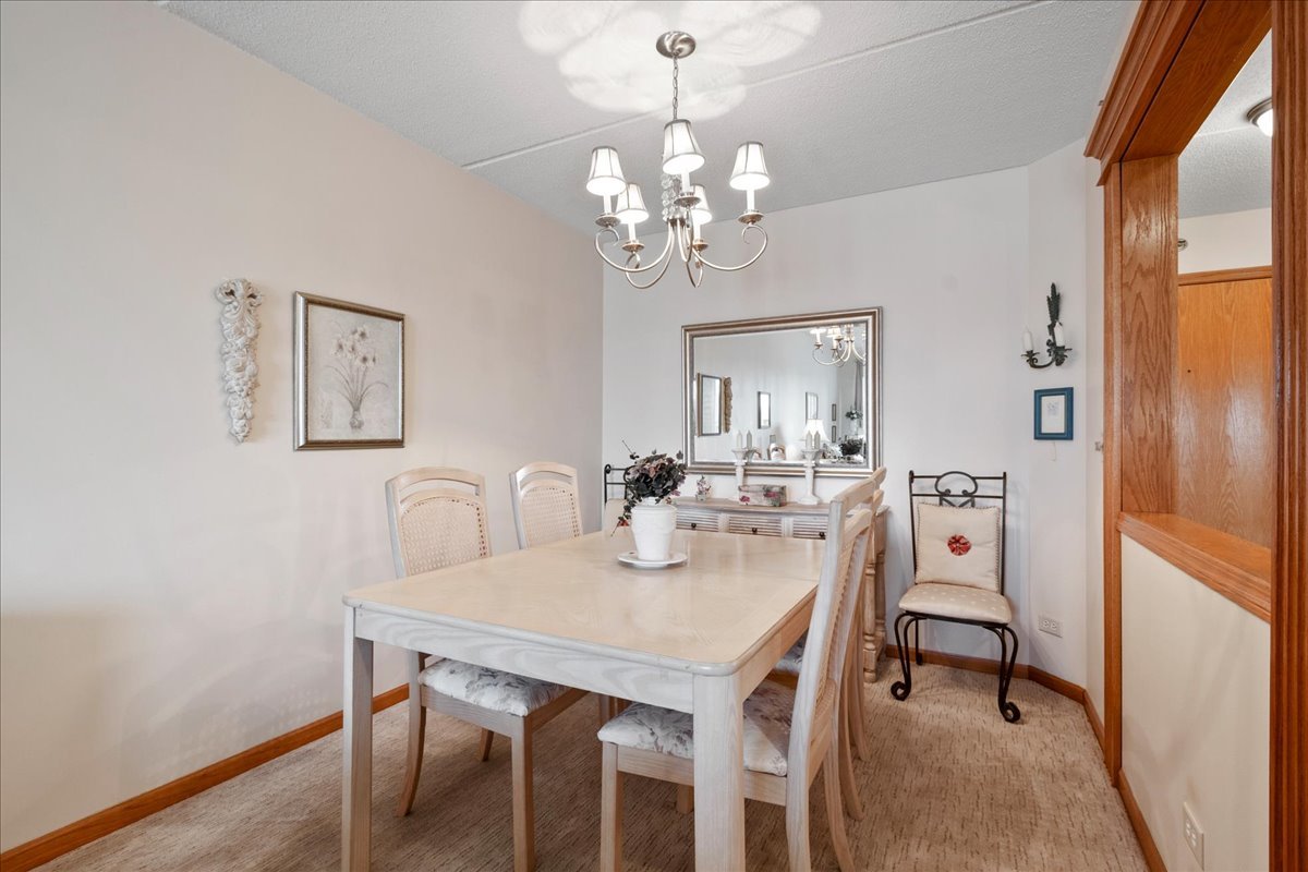 6755 N Milwaukee Ave #404 Niles, IL 60714