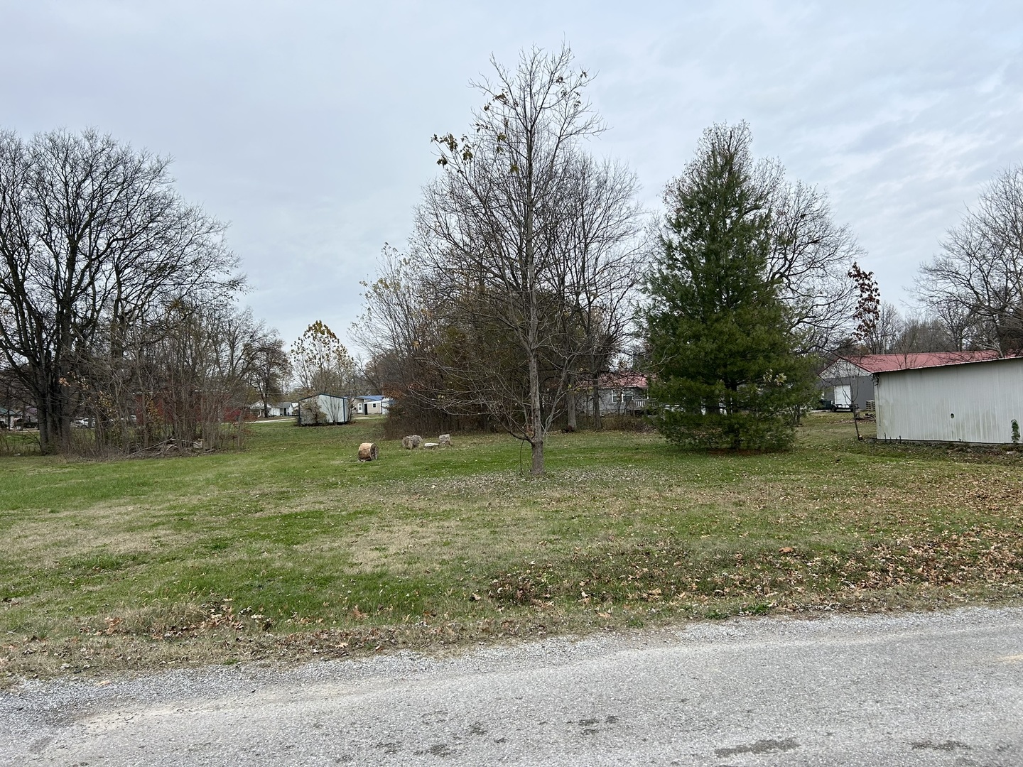 313 E 7TH St Brookport, IL 60534