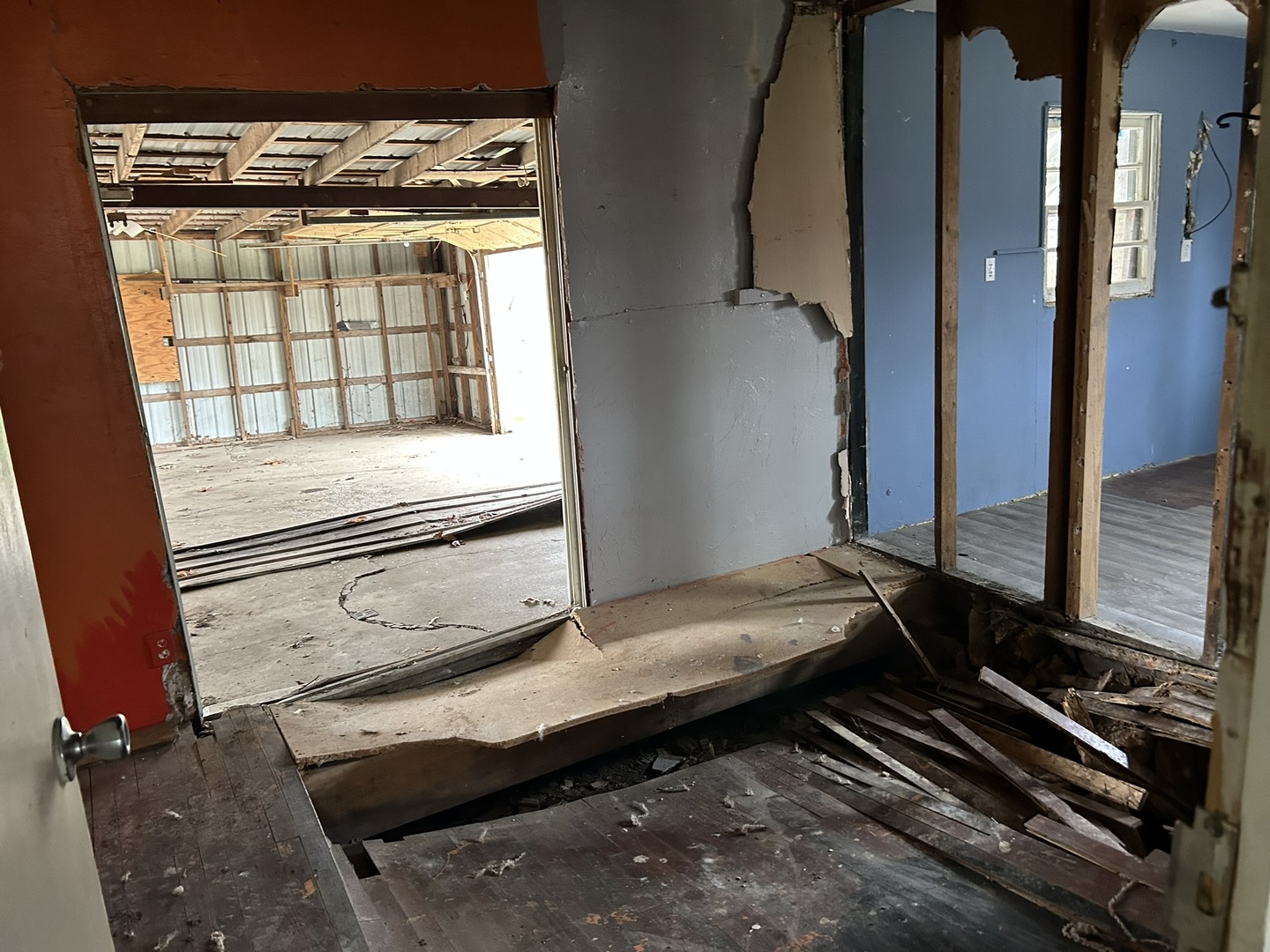 313 E 7TH St Brookport, IL 60534