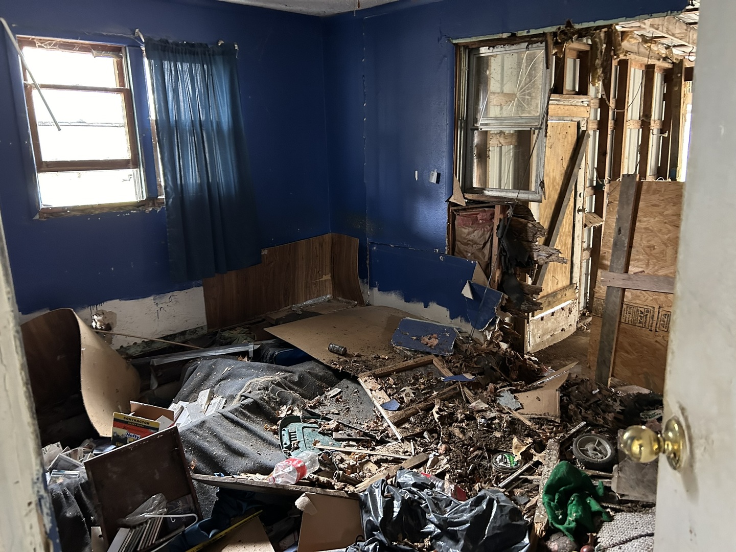 313 E 7TH St Brookport, IL 60534