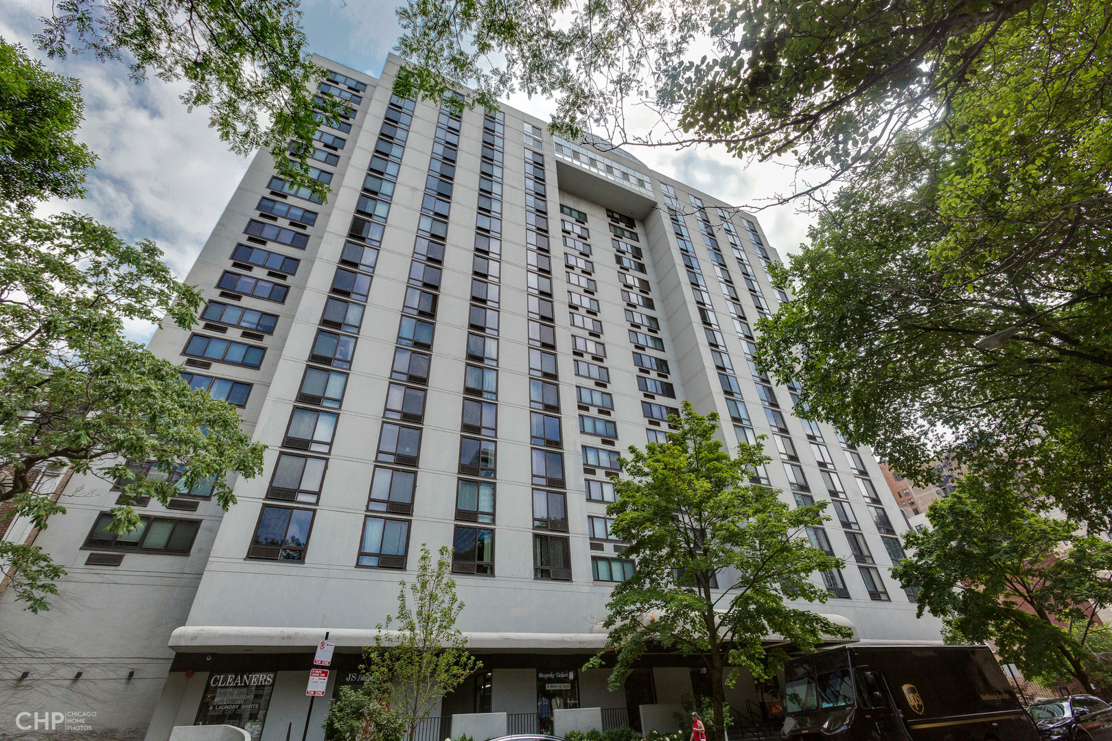 1221 N Dearborn St #406N
